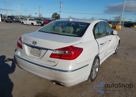 2013 Hyundai Genesis 3.8 from USA, damaged, VIN KMHGC4DD4DU237501